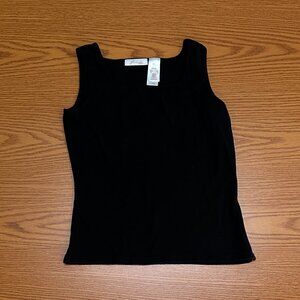 Classic Black Tank Top – Fitted Sleeveless Basic Essential
